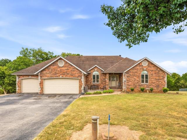 1818 W Country Hill Lane