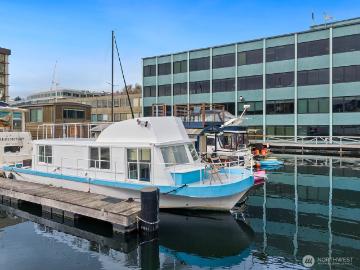 1818 Westlake Ave N, Unit D22, Seattle, WA 98109 | MLS #2505