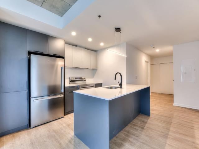 1819, Av. Dollard, 214, Montréal