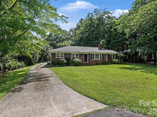 1819 Lumpkin Circle