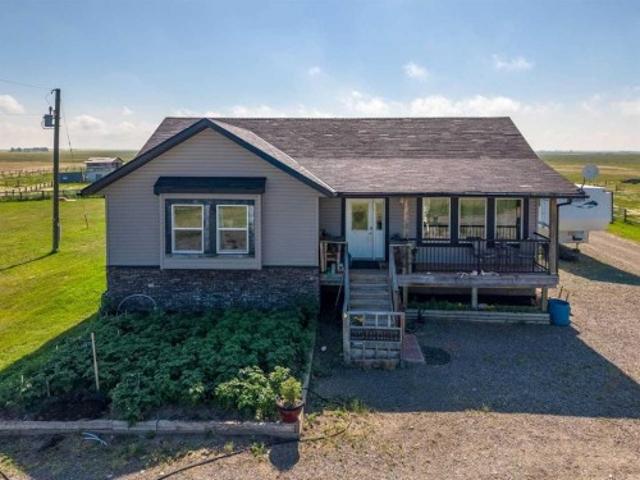 181031 Rr 255, Rural Vulcan County, AB, T0L 0L0 house for sale | Listing ID A2330 | Royal LePage