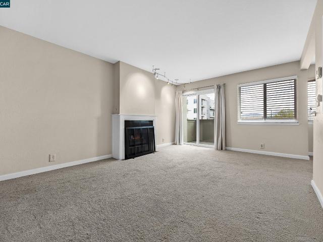 1810 Cole Ave 3