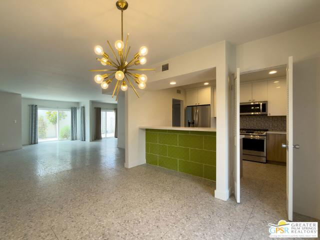 1810 Sandcliff Road