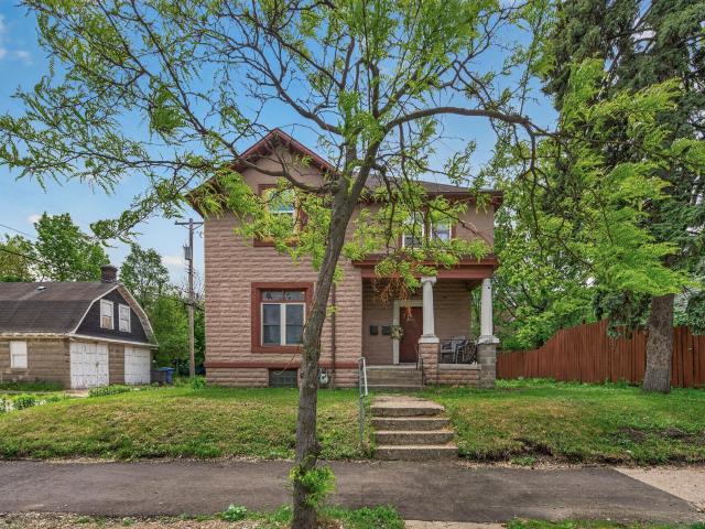 1811 E 28th Street