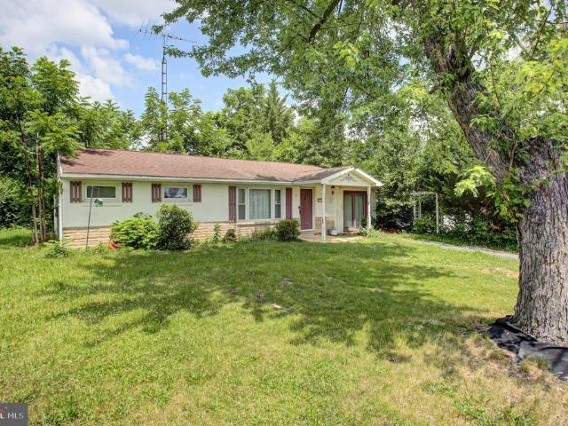 1811 Holly Lane