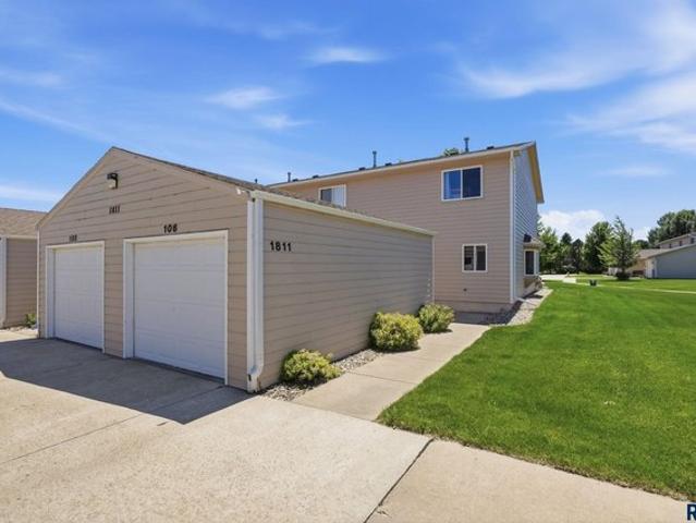 1811 S Sertoma Ave Unit 106, Sioux Falls, SD 57106
