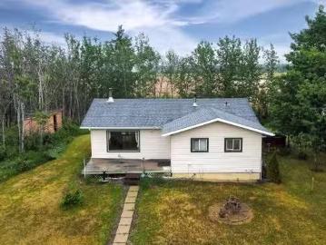 Big Lakes County, Alberta - Patio, Swimming pool