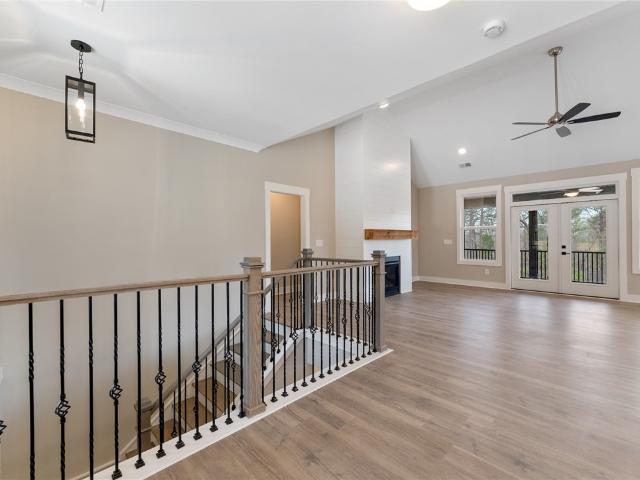 1812 Cross Creek Drive