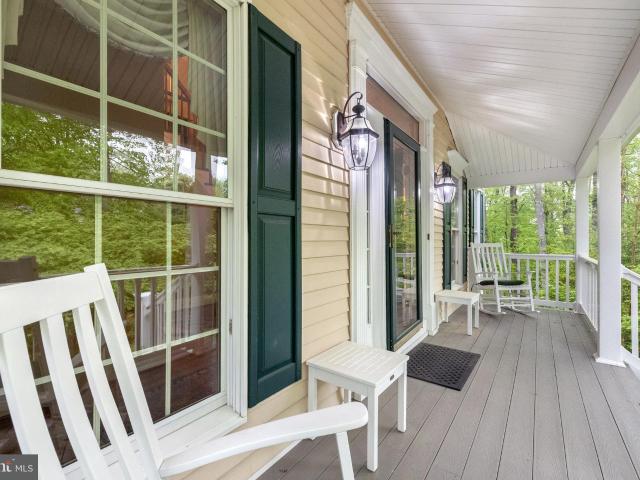 1812 Crosspointe Dr, Annapolis, MD 21401 | MLS #MDAA2143