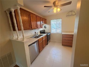 1812 Gascony Parc Dr, Unit 1812, Lake St. Louis, MO 63367 | MLS #26004