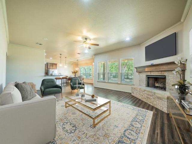 1812 Rockview Drive