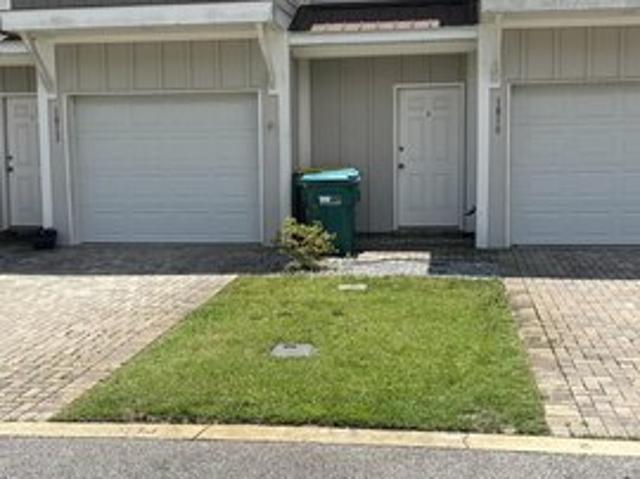 1812 Stable Ln, Fort Walton Beach, FL 32547