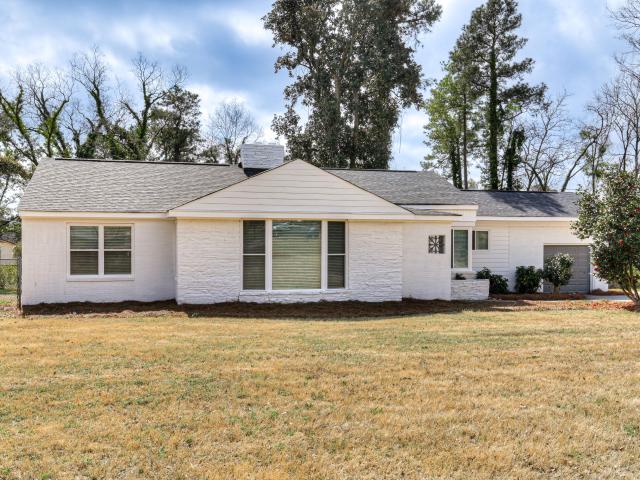 1813 Courtney Drive