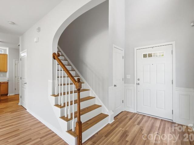 1813 Crabapple Tree Lane