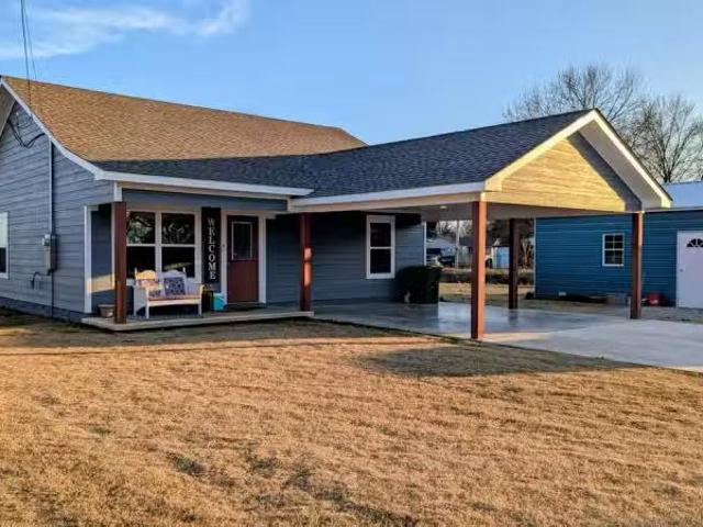 1813 SE FRONT ST, HOXIE, AR 72433