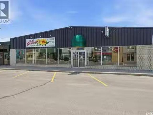 181 Broadway Street W, Fort Qu'Appelle, SK, S0G 1S0 commerci.