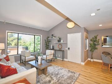181 E Warren Common