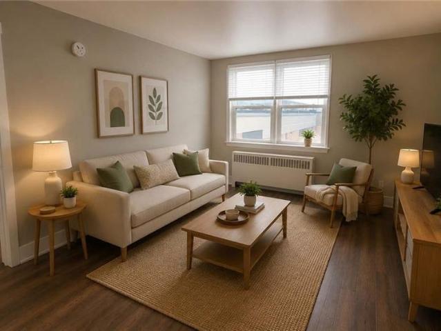 181 KING Street E Unit# 9, Kitchener, Ontario, N2G2K8