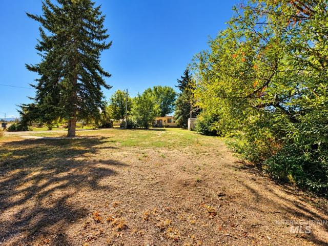 181 Hillcrest Rd Approx. 30 S 175 E