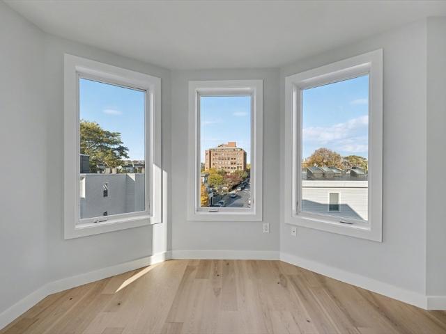 181 Maverick St, Unit PH1, Boston, MA 02128 | MLS #73486