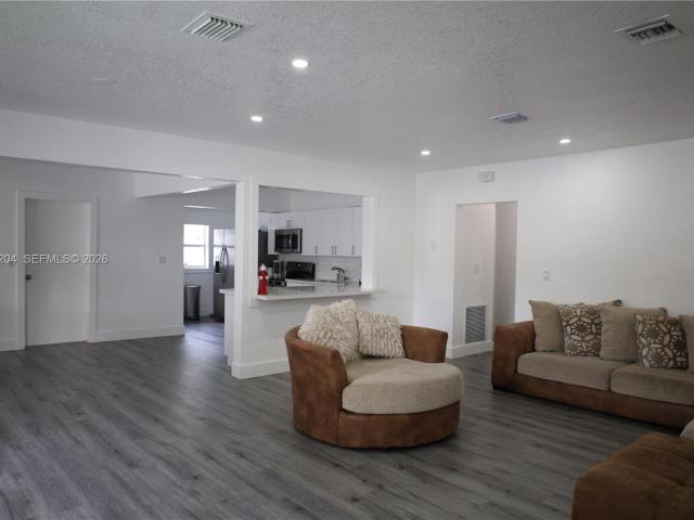 181 NE 121st St, North Miami, FL 33161 | MLS #A11992