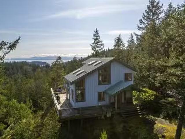 181 Persephone Place, Keats Island, BC, V0N 1V0 Luxury House.