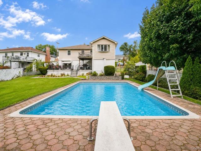 181 Roundhill Drive