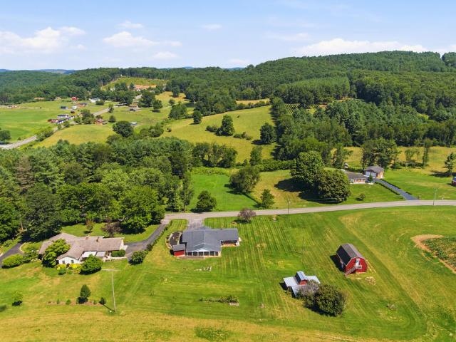 181 Ridgeview Rd