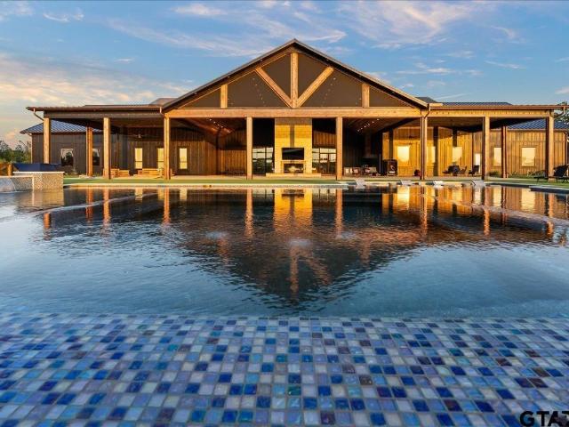 18245 Fm 16 W, Lindale, TX