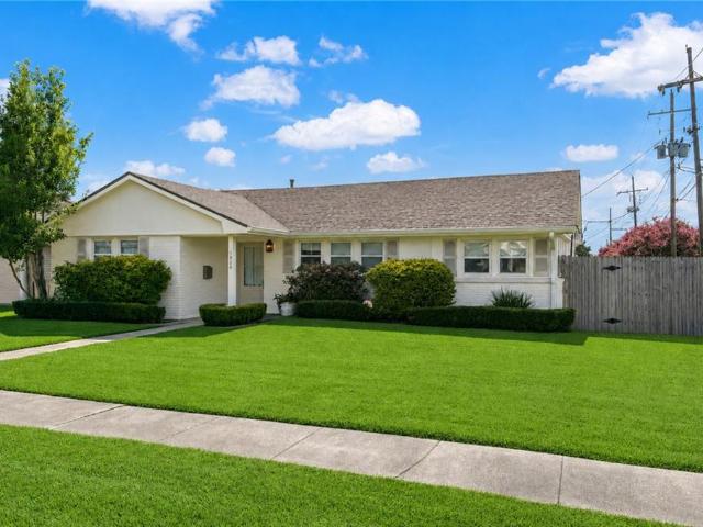 1824 Ridgelake Drive