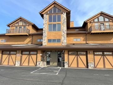 1824 2 Parkland Dr, Unit 602, Arkdale, WI 54613 | MLS #2017