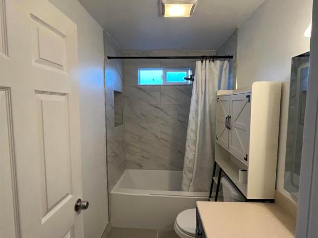1825 Fred Jackson Way