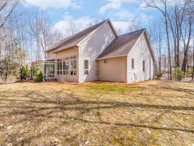 1825 pine tree court