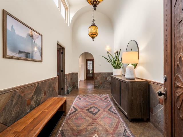 1826 Sun Mountain Drive