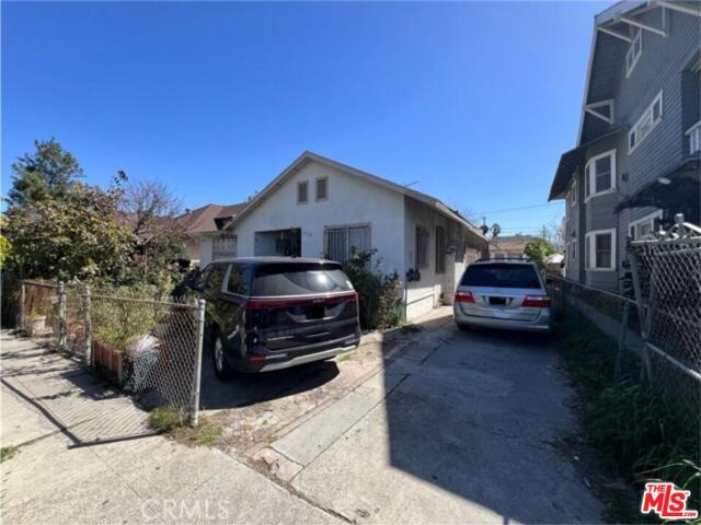 1826 S Bonnie Brae St, Unit 3/4, Los Angeles, CA 90006 | MLS #25499