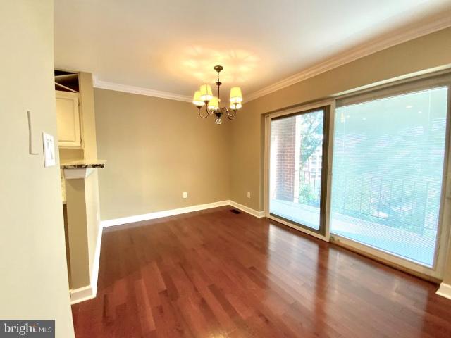 1827 N Uhle Street # 1