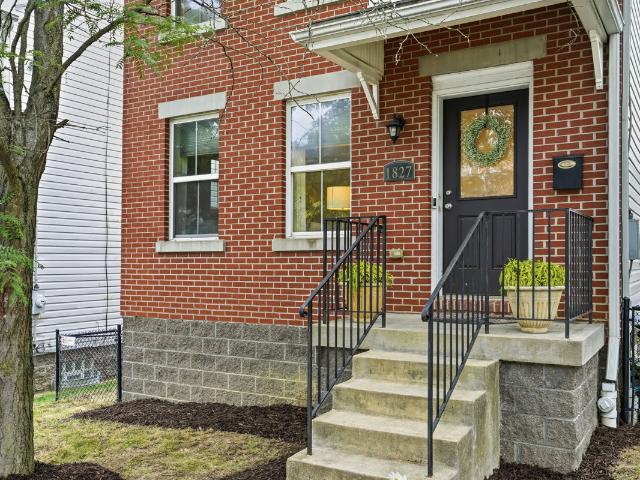 1827 Webster