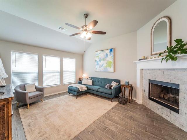 1828 Abelia Lane