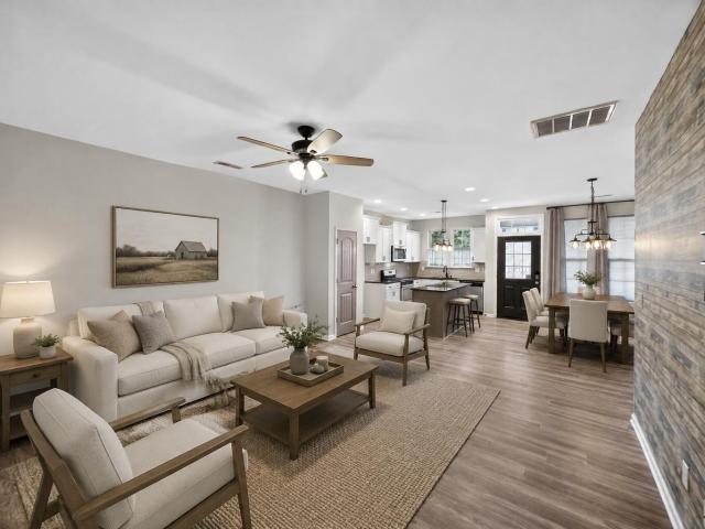 1828 Shady Oaks Drive