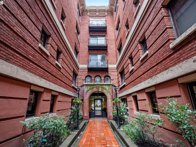 1829 nw lovejoy st # 408
