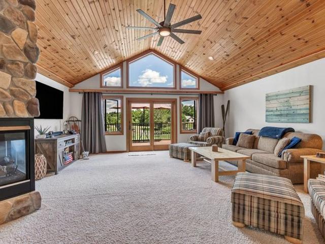 1820 Parkland Dr Unit 808, Arkdale, WI 54613