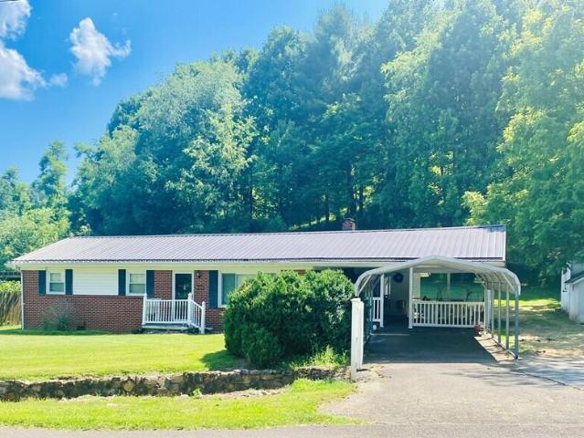 1820 Pine Orchard Road