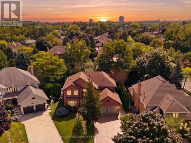 1820 Shady Creek Court, Mississauga, ON, L5L 3W2 house for sale | Listing ID W13763 | Royal LePage