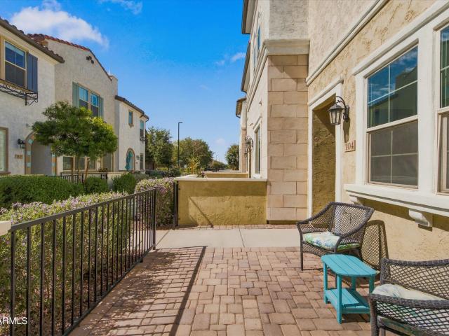 1821 e bernie lane # 104