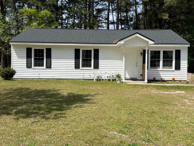 1821 East Trail Drive SE