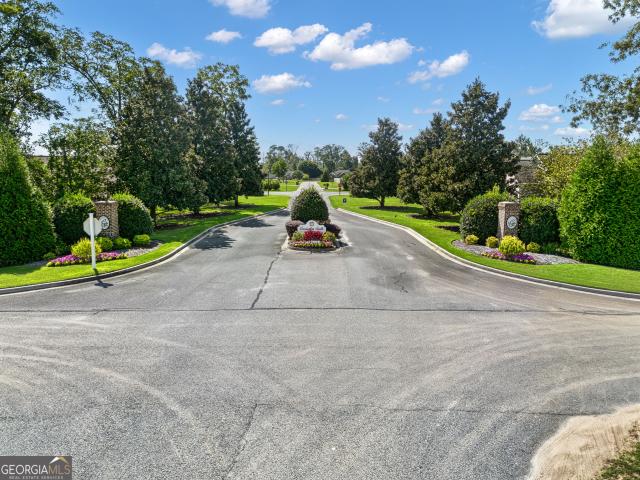 1822 Old Carriage Trail