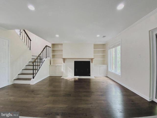 1823 N Uhle Street # 1