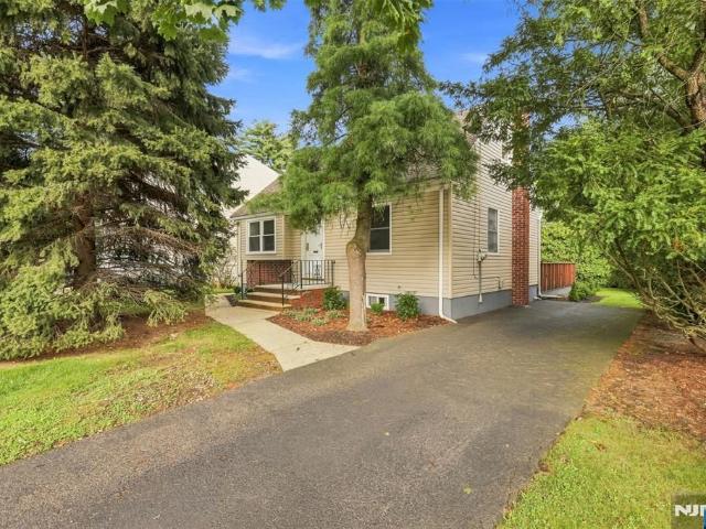 182 14th, Cresskill, US, NJ