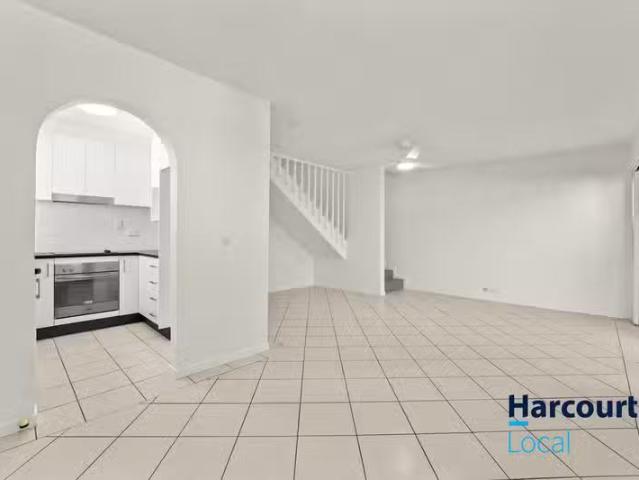 1/82 Charlton Street, ASCOT, QLD 4007 Unit for Rent
