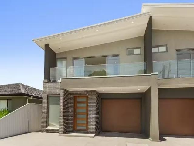 182 Greystanes Rd, GREYSTANES House for rent Listed by Starr.